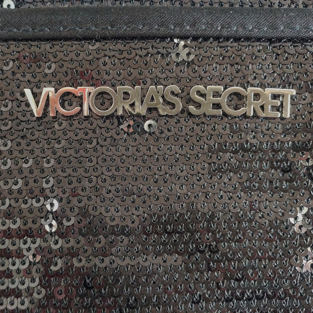 Price Drop NWT Victoria's Secret Make-up Bag